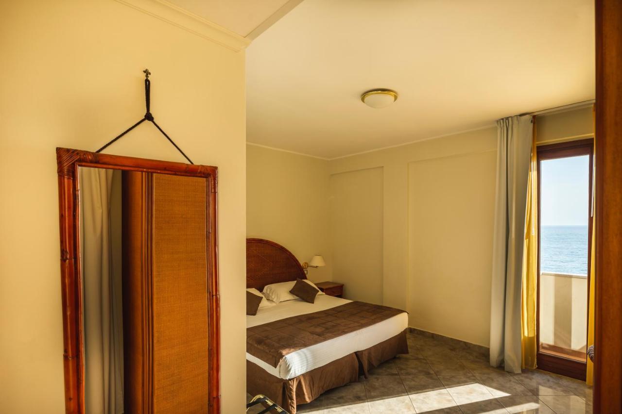 Apulia Hotel Taranto Ara Solis Lido Azzurro المظهر الخارجي الصورة
