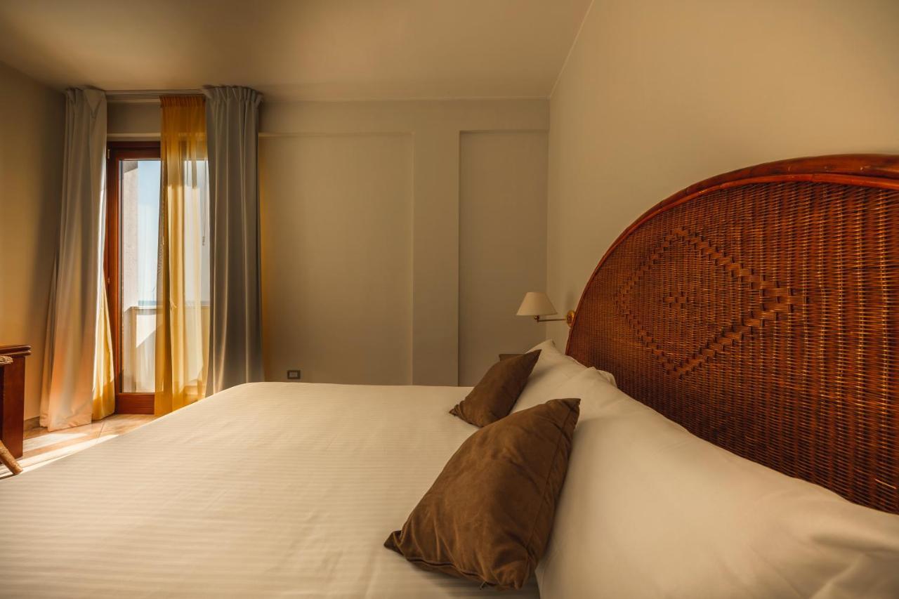 Apulia Hotel Taranto Ara Solis Lido Azzurro المظهر الخارجي الصورة