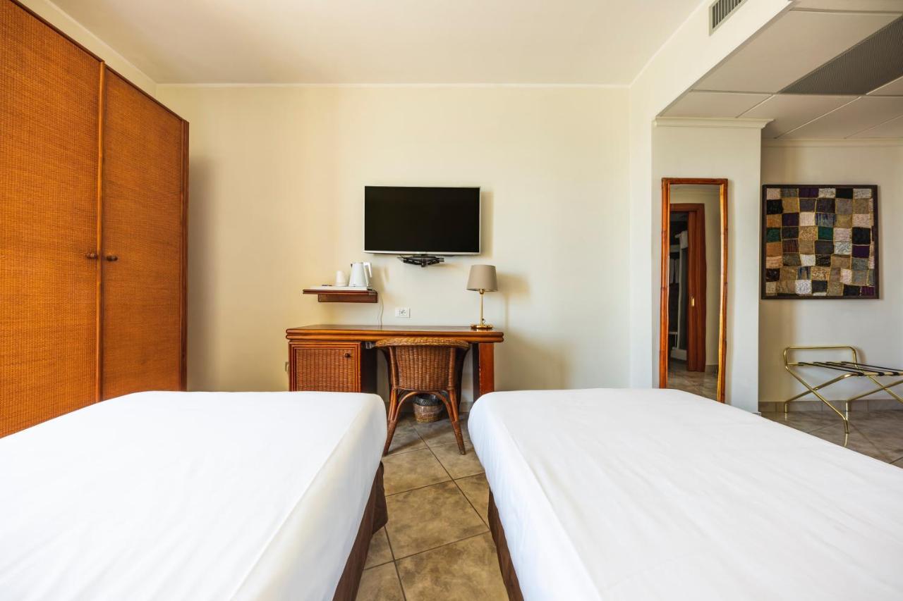 Apulia Hotel Taranto Ara Solis Lido Azzurro المظهر الخارجي الصورة