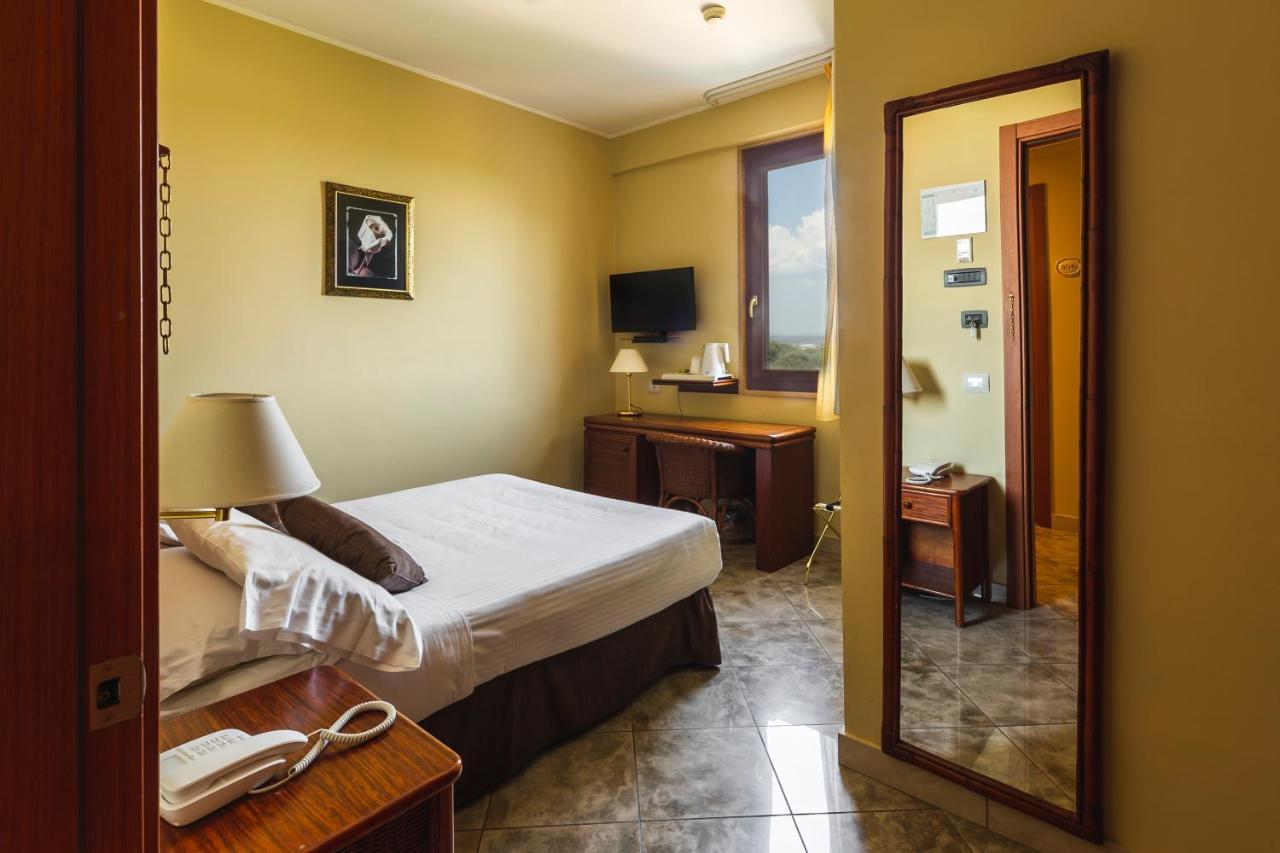 Apulia Hotel Taranto Ara Solis Lido Azzurro المظهر الخارجي الصورة